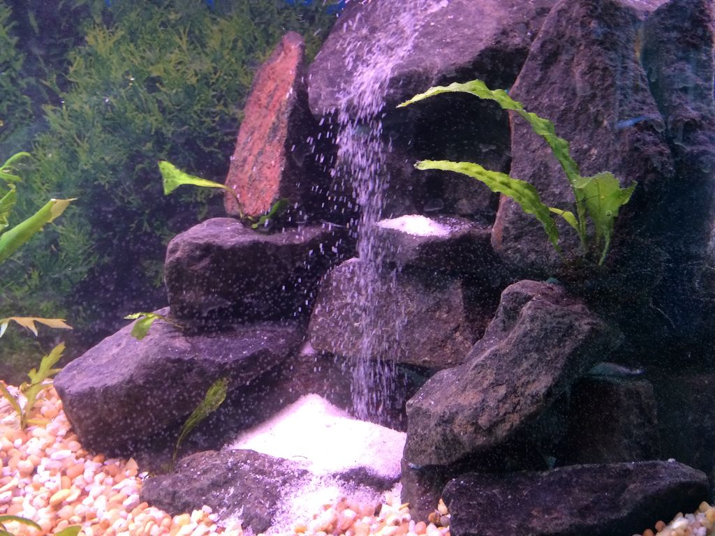 водопад в аквариуме