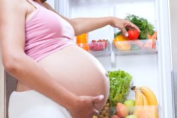 Факторы, оказывающие влияние на питание женщины во время беременности