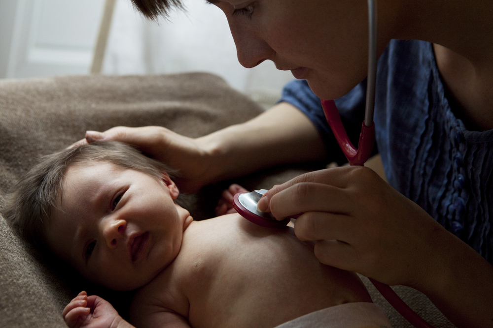 Открытое овальное окно у новорожденного: что это?