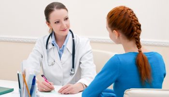 женщина у доктора