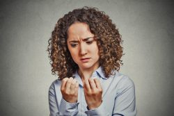 Ногти слоятся и ломаются: причины проблемы и лечение