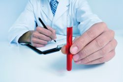 Болезнь Верльгофа: причины, симптомы и лечение