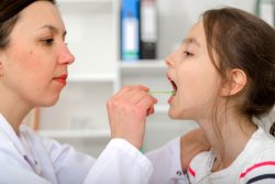 Менингококковая инфекция у детей: симптомы, лечение и профилактика