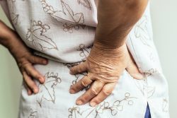 Как лечить защемление седалищного нерва