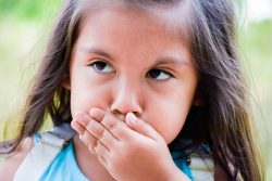 Заикание у детей: причины и лечение