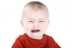 Дакриоцистит новорожденных: симптомы, лечение и причины возникновения