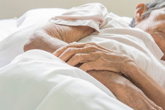 Как лечить пролежни у лежачего больного