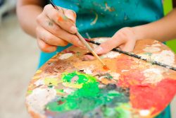 Знакомьтесь! Арт-терапия: что это такое, направления, как проводится