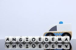Наследственный ангионевротический отек