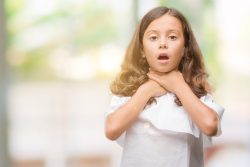 Трахеопищеводный свищ: почему возникает и как лечить