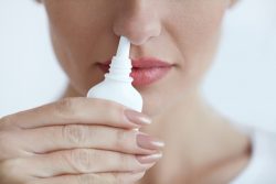 Медикаментозный ринит: причины и лечение