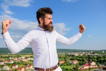 Гиперкомпенсация — что за реакция в психологии