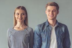 Как узнать, что ты нравишься девушке — советы психолога