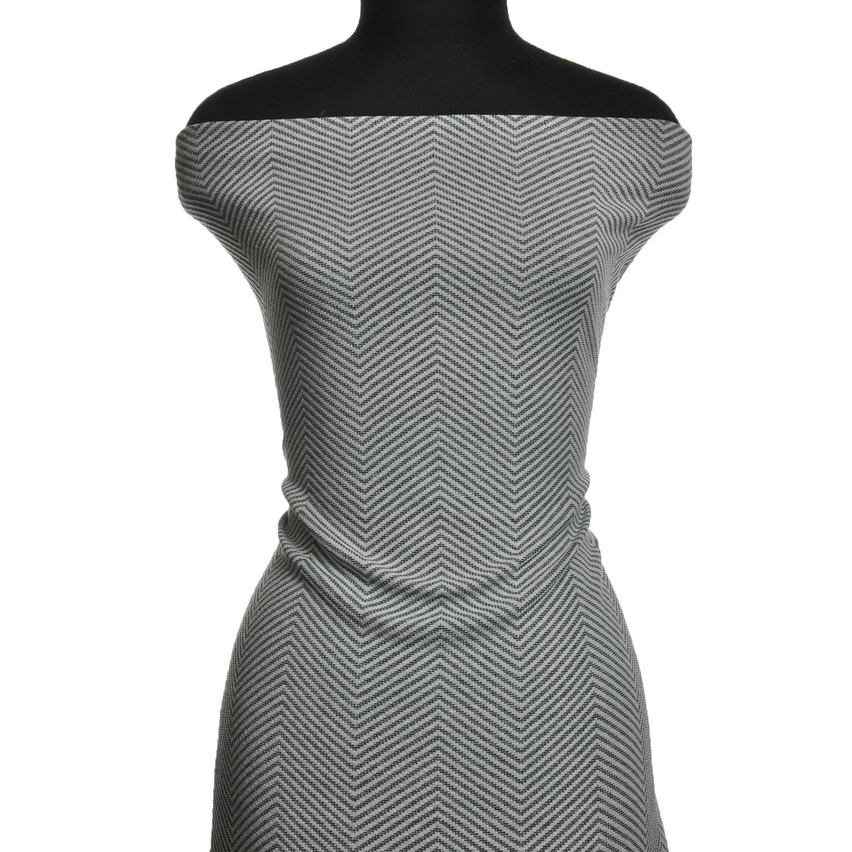 платье из джерси на манекене