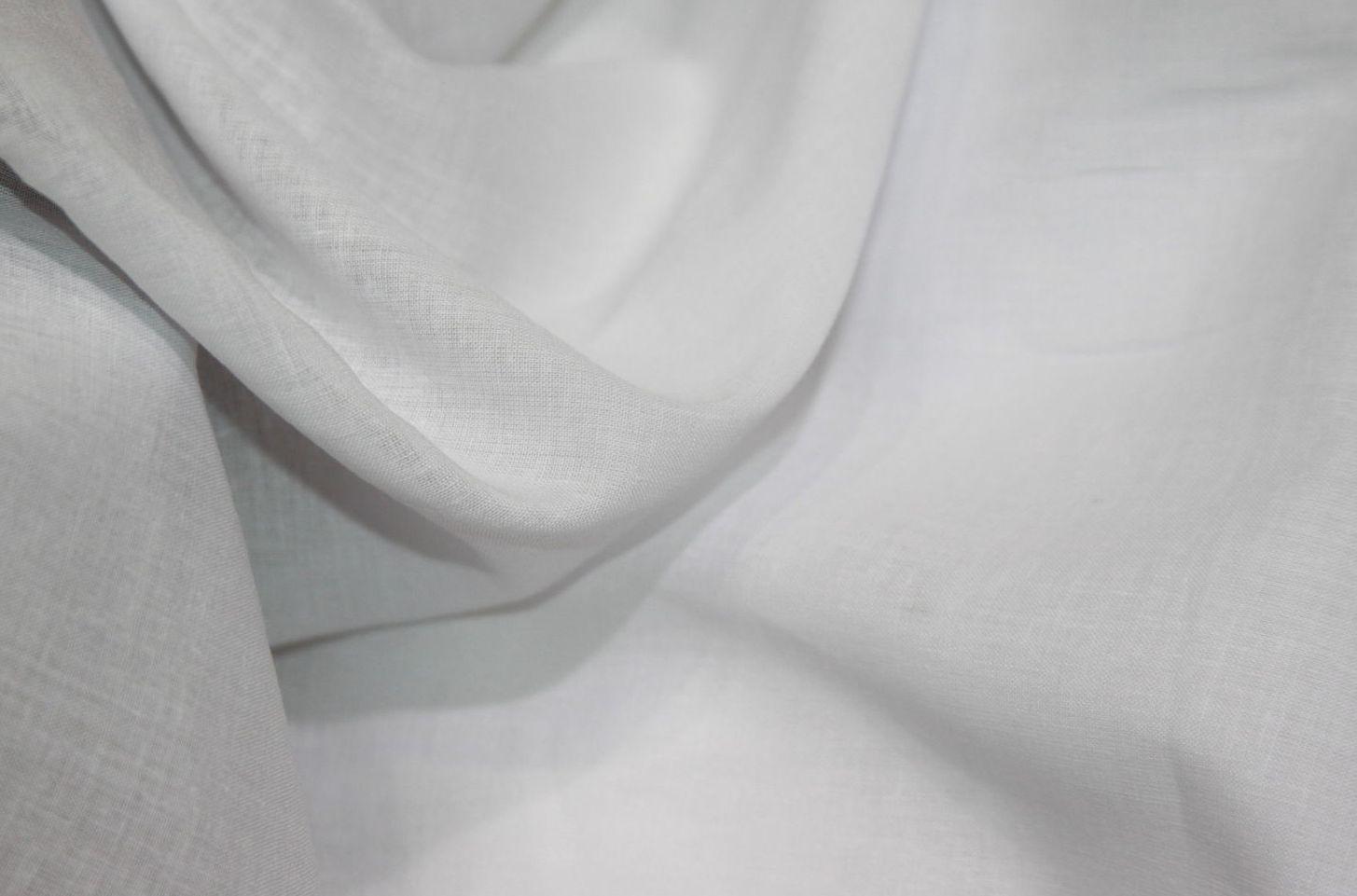 батист белый