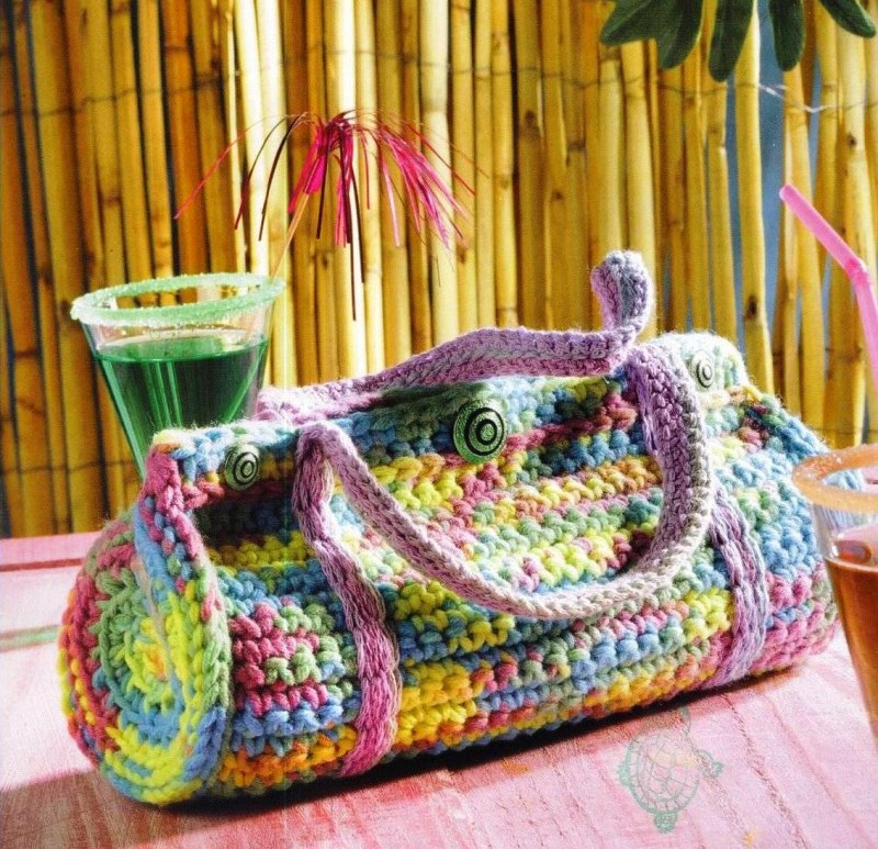 женственная сумка из меланжевой пряжи