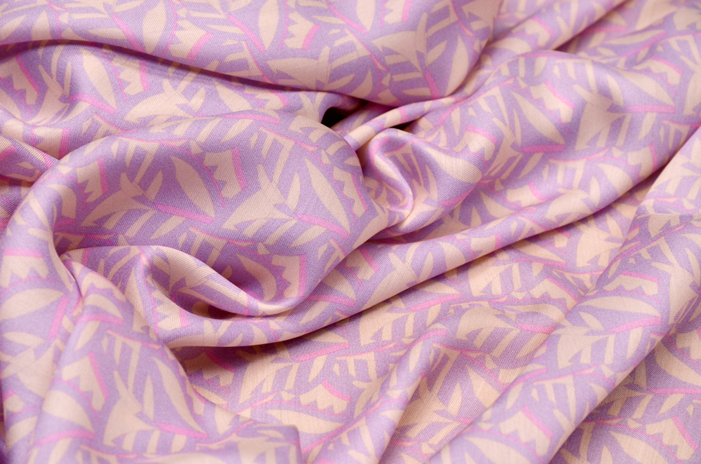 Искусственный шелк: описание, состав, свойства, достоинства и недостатки