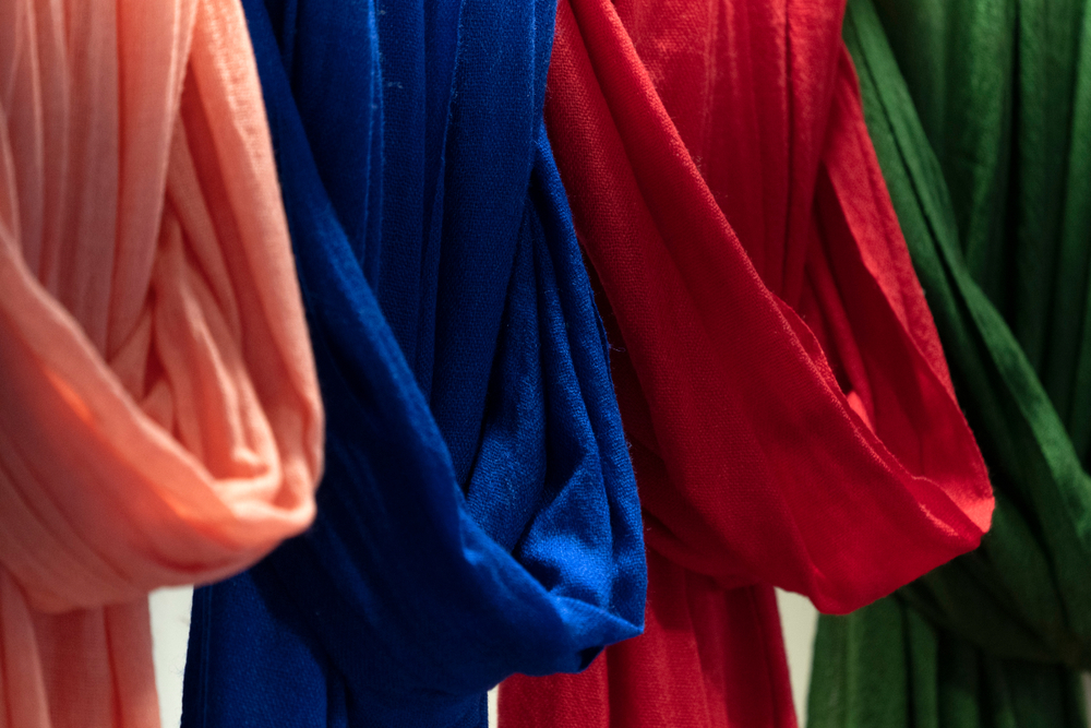 Ткань пашмина: описание материала, свойства, достоинства и недостатки